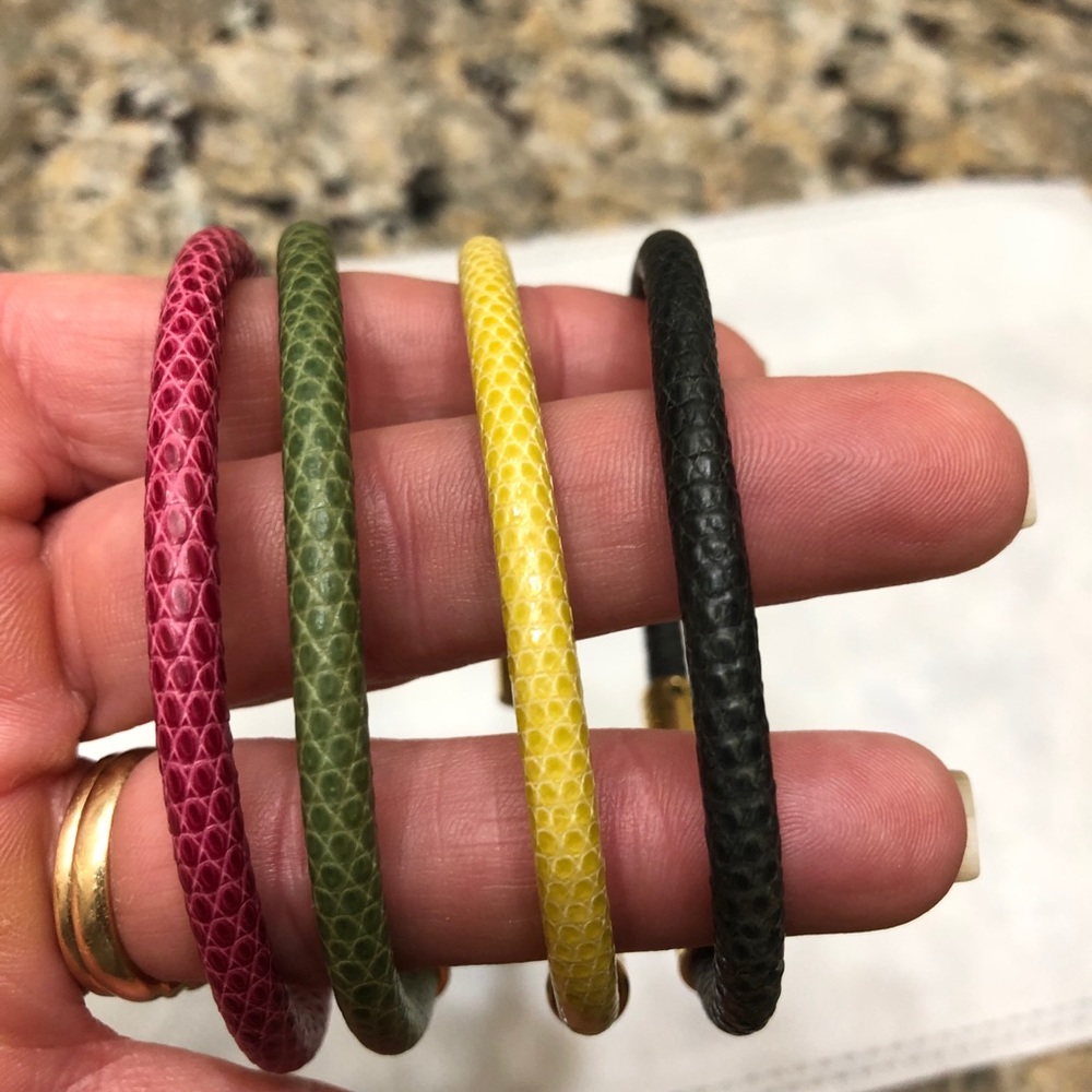 Louis Vuitton KeepIt Bracelets - Picture 5 of 11